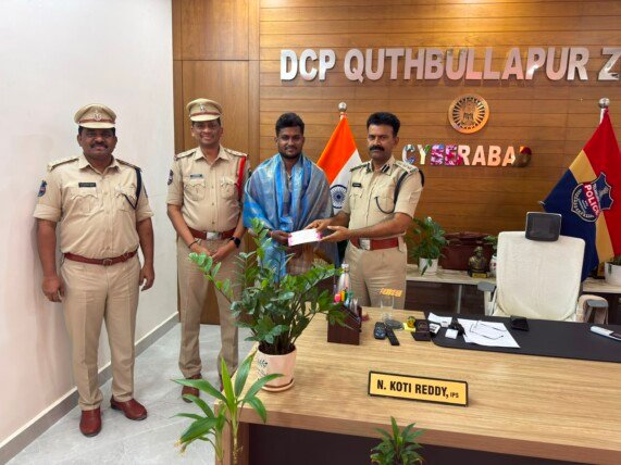 రాపిడో డ్రైవర్ చొరవతో గంజాయి ముఠా బట్టబయలు